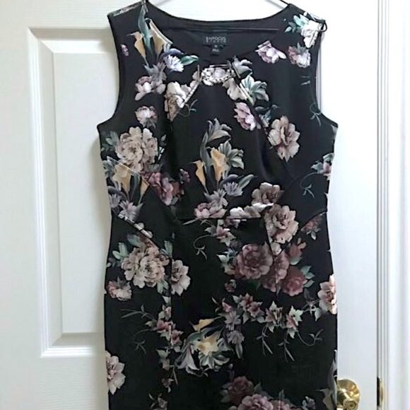 💃 👠 Dresses??? Lots of CUTE ones in my Closet! - Picture 3 of 12